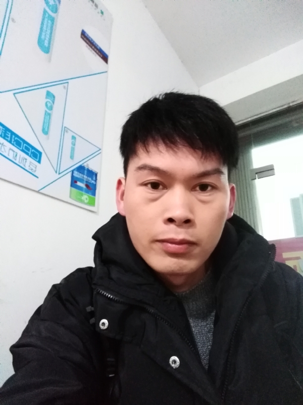 微笑的第一张照片--武汉闪婚服务中心