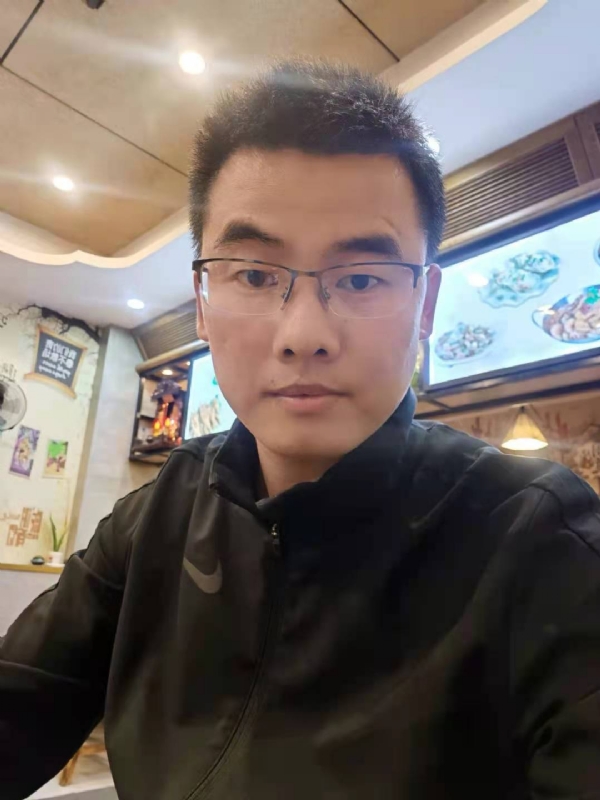 奔向幸福的第一张照片--武汉闪婚服务中心