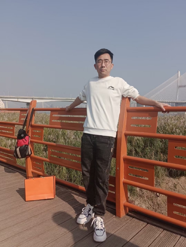 黑白的第一张照片--武汉闪婚服务中心